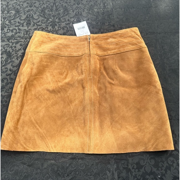 NWT Free People Suede Skirt size 8
Length: 15” - Picture 3 of 6